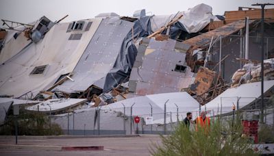 Roof collapses at west Phoenix warehouse. Photos of the aftermath