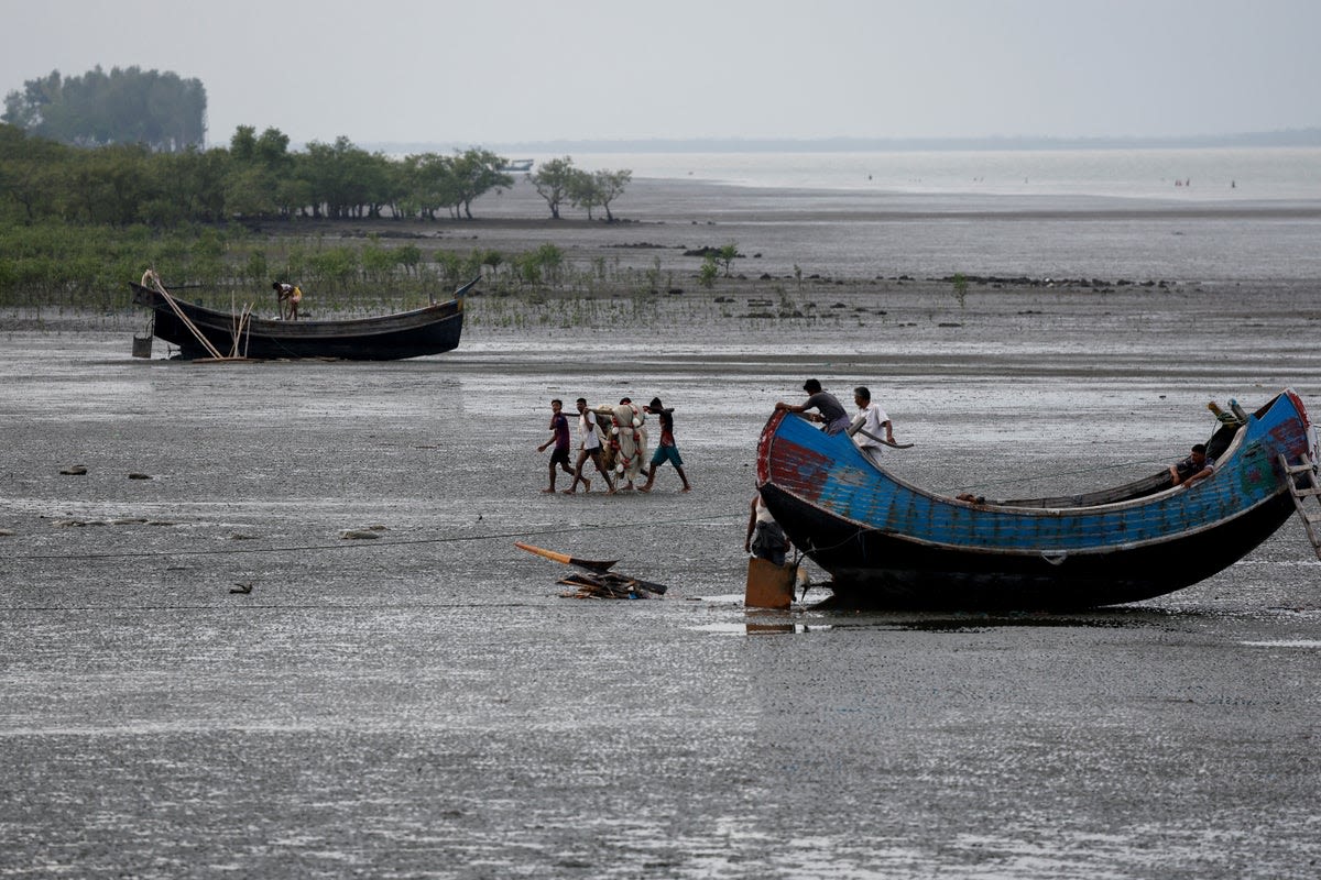 Teenage Rohingya refugee killed in Bangladesh by shell fired from Myanmar