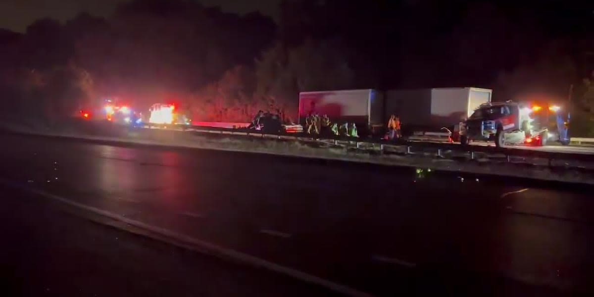 1 in critical condition after crash involving 18-wheeler, SCSO reports