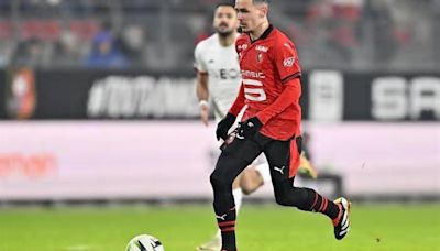 Stade Rennais - Toulouse FC. Enzo Le Fée et Jeanuël Belocian titulaires, Wooh sur le banc