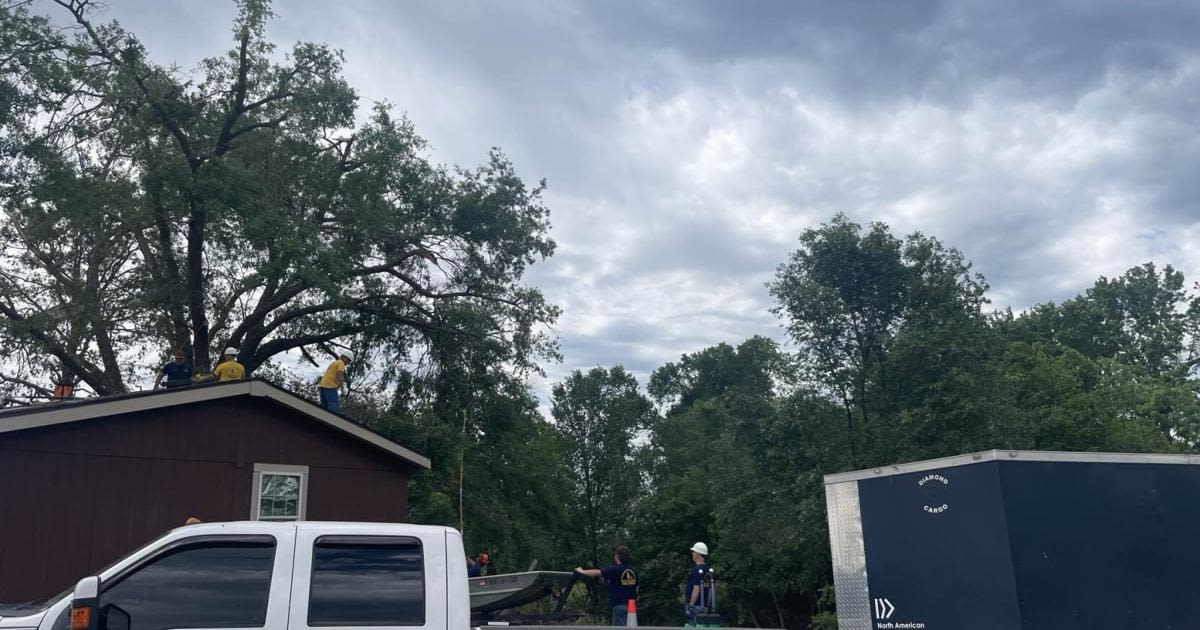 Oklahoma Baptist Disaster Relief providing assistance to Barnsdall following tornado