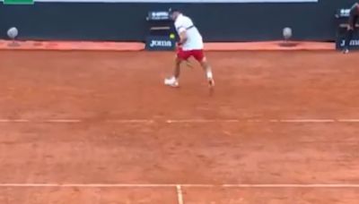 Jarry hace un puntazo ante Tsitsipas y enloquece a Roma y la ATP: ¡no lo podían creer!