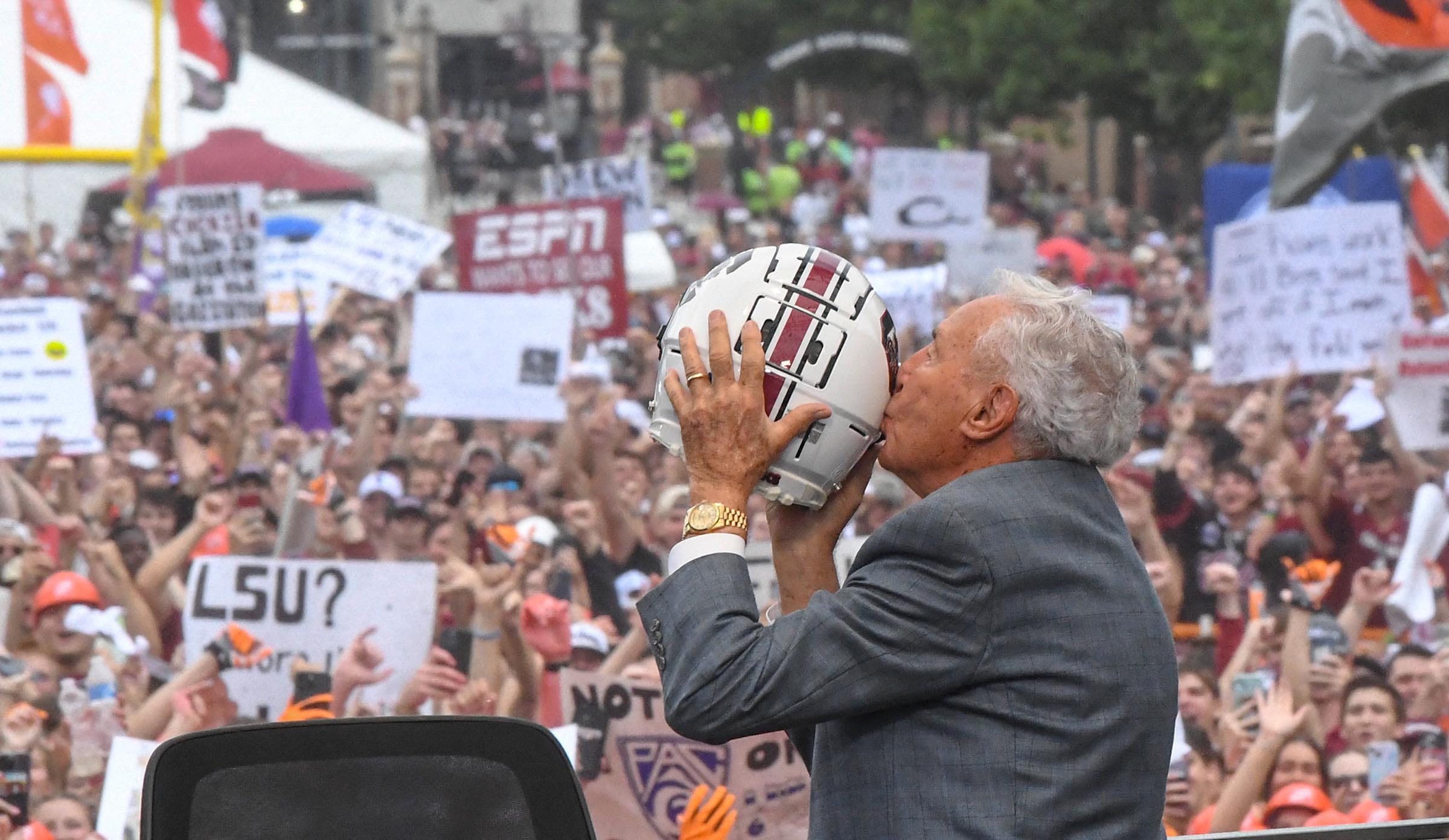 ESPN College GameDay picks FSU vs Memphis. Kirk Herbstreit did the unthinkable