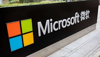 Microsoft Asks China Staff To Drop Android And Only Use iPhones At Work; Here’s Why