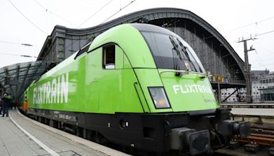 Netzagentur: Bahn bekommt auf der Schiene zunehmend Konkurrenz von Flix und Co.