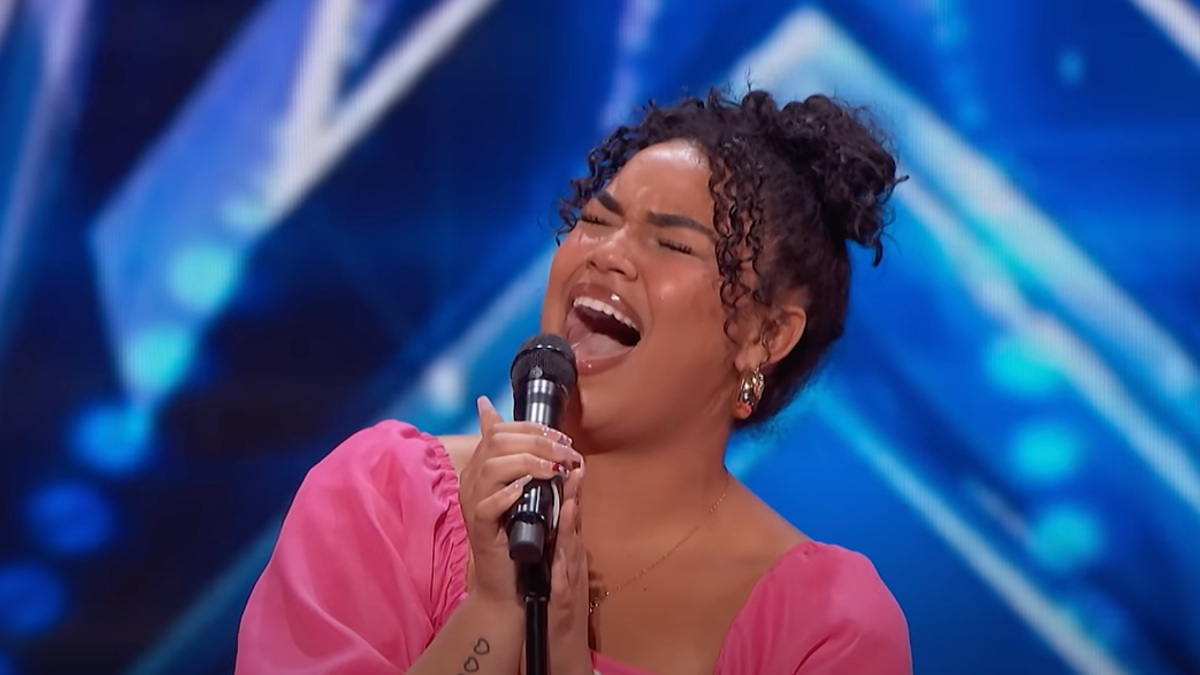 "AGT": Brooke Bailey's "Spectacular" Aretha Franklin Cover Will Give You Goosebumps