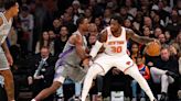 Knicks' Julius Randle ejected after arguing with referee over a no-call vs. Kings