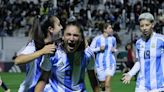 Argentina vence a Costa Rica y demuestra su poderío a balón parado
