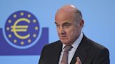 ECB’s Guindos Sees Wage Growth Slowing But Is Cagey on Rate Path