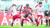 El primer día de Oyono con el Athletic