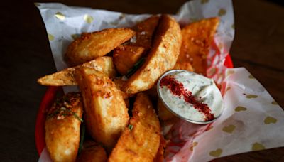 French fries comes in all shapes and sizes. Can you name them all?