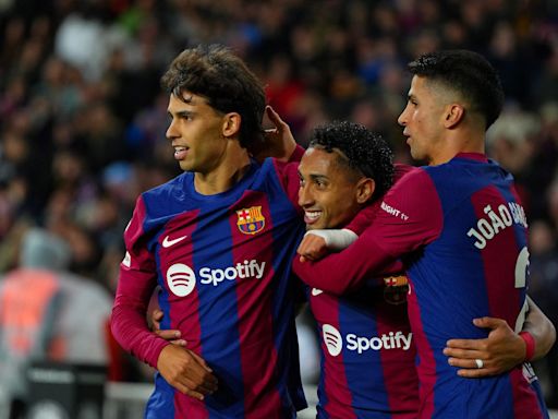Barcelona do not intend to pay any money for the signing of two former stars