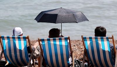 Potential heatwaves forecast next week after grey start to the weekend