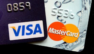 Surge in reports of payment issues with Visa and Mastercard | ITV News