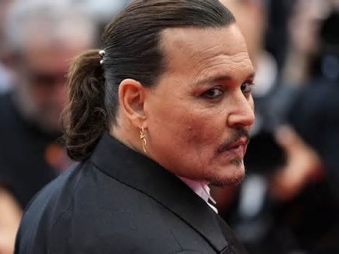 Rara intervista Johnny Depp: «Mi sento tagliato fuori dal mondo»