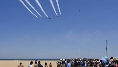 Air show rehearsal a hit in Chennai