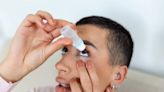 健康網》點眼藥水正確6步驟 食藥署：壓好「這部位」防流失 - 自由健康網