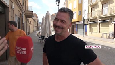 Nacho Palau habla sobre su estrecha relación con Ricky Martin, con una gran sonrisa: "Me lo estáis poniendo difícil"