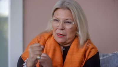 Elisa Carrió criticó a Javier Milei por acusar a Jorge Lanata de recibir “sobres”