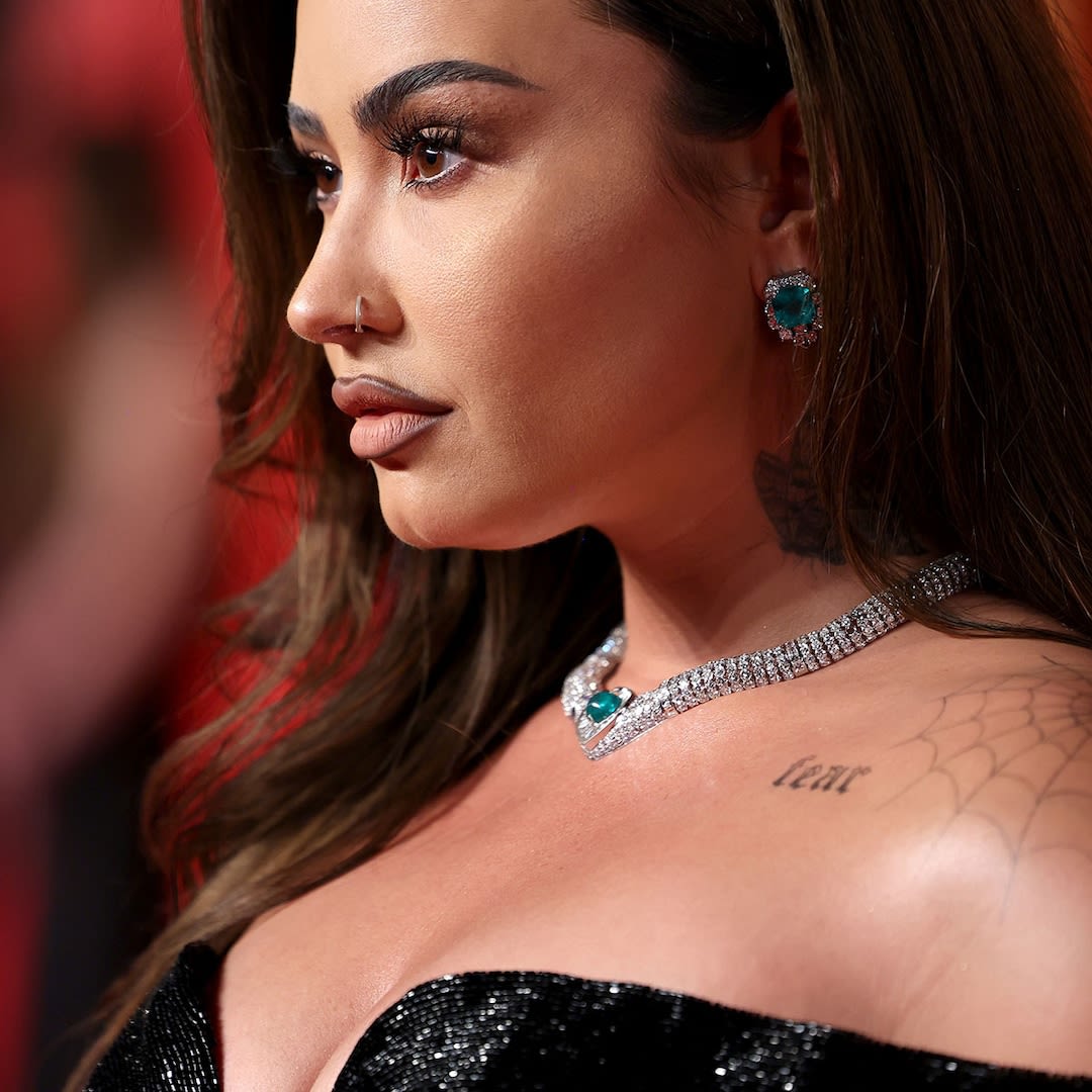 Demi Lovato's Chic Hair Transformation Is Cool for the Summer - E! Online