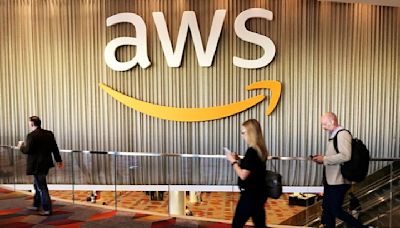 Amazon enfrenta segunda investigação por evasão fiscal em Milão, dizem fontes Por Reuters