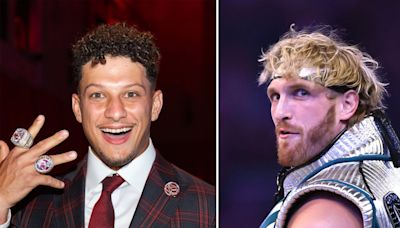 Patrick Mahomes Lends Logan Paul His Super Bowl Rings at WWE Raw