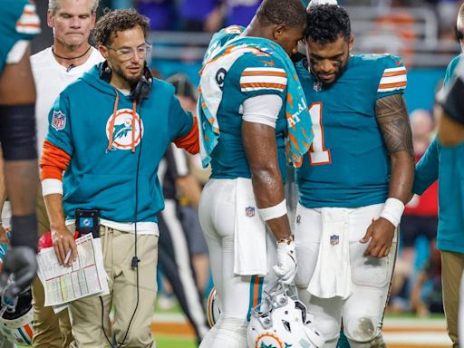 Reportes: Tua no tiene planes de retirarse, pero hay mucha incertidumbre sobre futuro del quarterback de los Dolphins