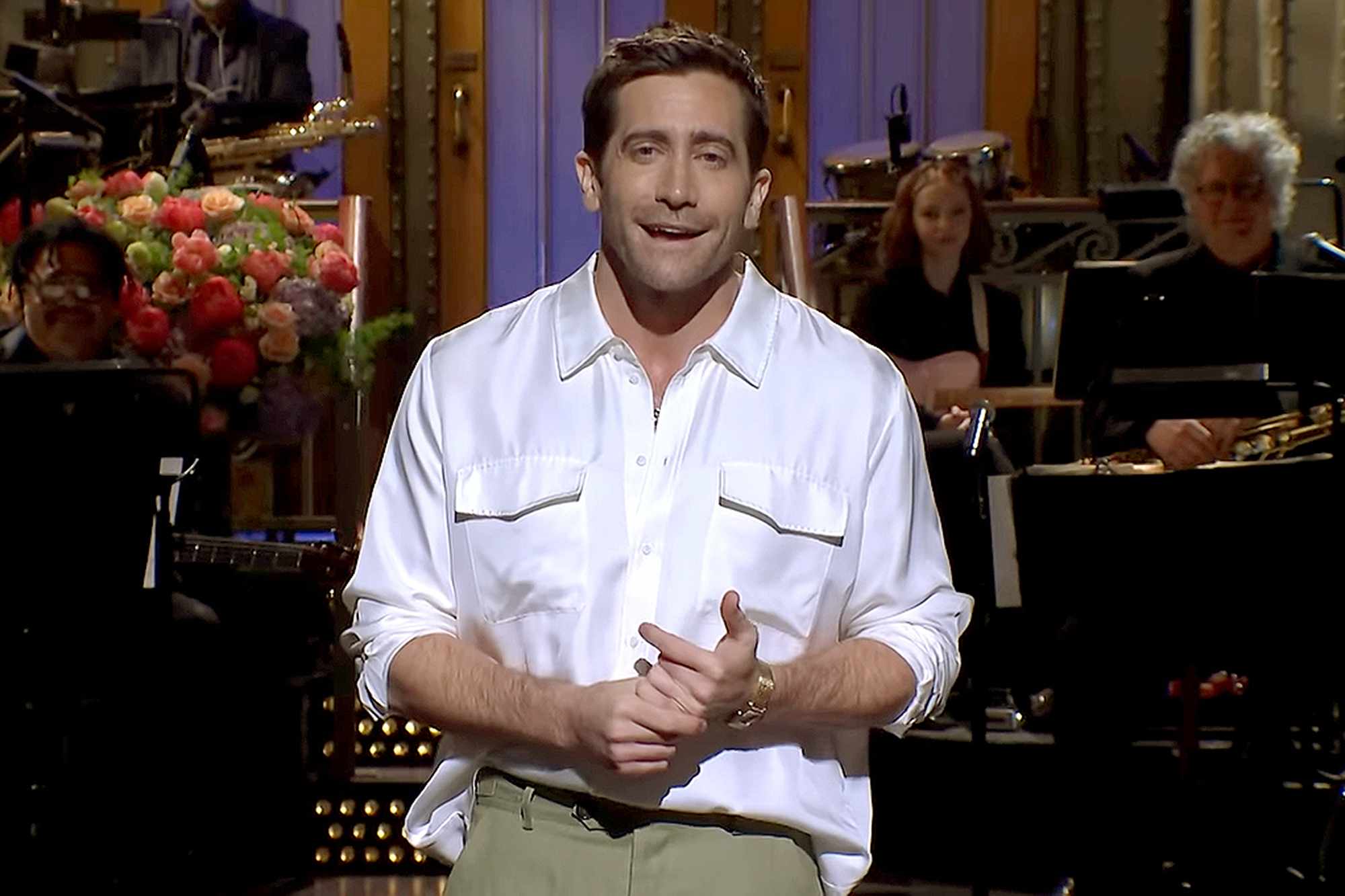 Jake Gyllenhaal Shows Off His Vocal Chops with Hilarious Boyz II Men Parody During “SNL” Hosting Gig