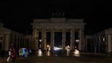 Monuments around the world go dark to mark Earth Hour