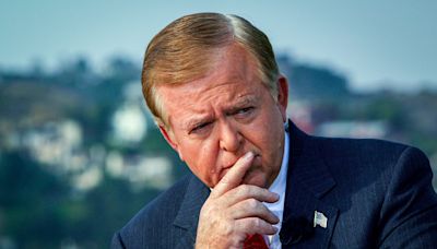 Lou Dobbs, cable news pioneer who vocally backed Donald Trump, dies at 78