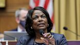 Democratic ex-cop Demings closes in on Republican Rubio in Florida