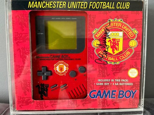 Man Utd fan’s themed Game Boy is valued at £30k — after Sir Alex signed it