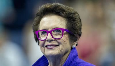 Tennis legend Billie Jean King says she’s using weight loss medication to help treat her binge eating disorder. Experts explain how it works.