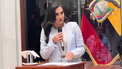 La vicepresidenta de Ecuador asegura que Estados Unidos le canceló la visa