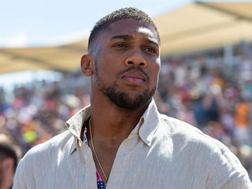 Anthony Joshua 'approached about £150m takeover of former Premier League club'