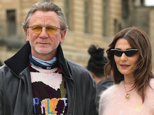 Rachel Weisz & Daniel Craig Look Like The Coolest Parents At The PTA Meeting