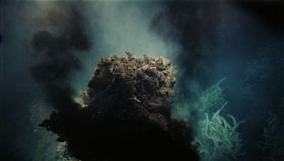 5 Hydrothermal Vents Have Appeared in the Dark Heart of the Ocean