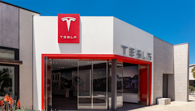 Who Owns the Most Tesla Stock -- Besides Elon Musk? | The Motley Fool