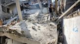 La Defensa Civil de Gaza anuncia que un bombardeo israelí mató a diez familiares del líder de Hamás