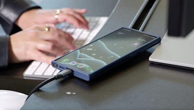 Could You Replace Your Laptop With a Smartphone? I Tried It With the Galaxy S24 Ultra