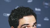 Alfonso Herrera hace tesis de las relaciones humanas