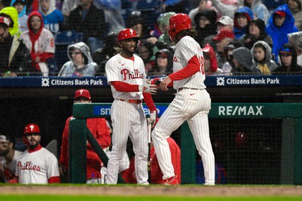 Phillies pounce on Giants as Ranger Suarez earns sixth win