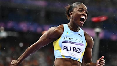 JO 2024: la sprinteuse Julien Alfred en or sur 100m, première médaille olympique pour Sainte-Lucie