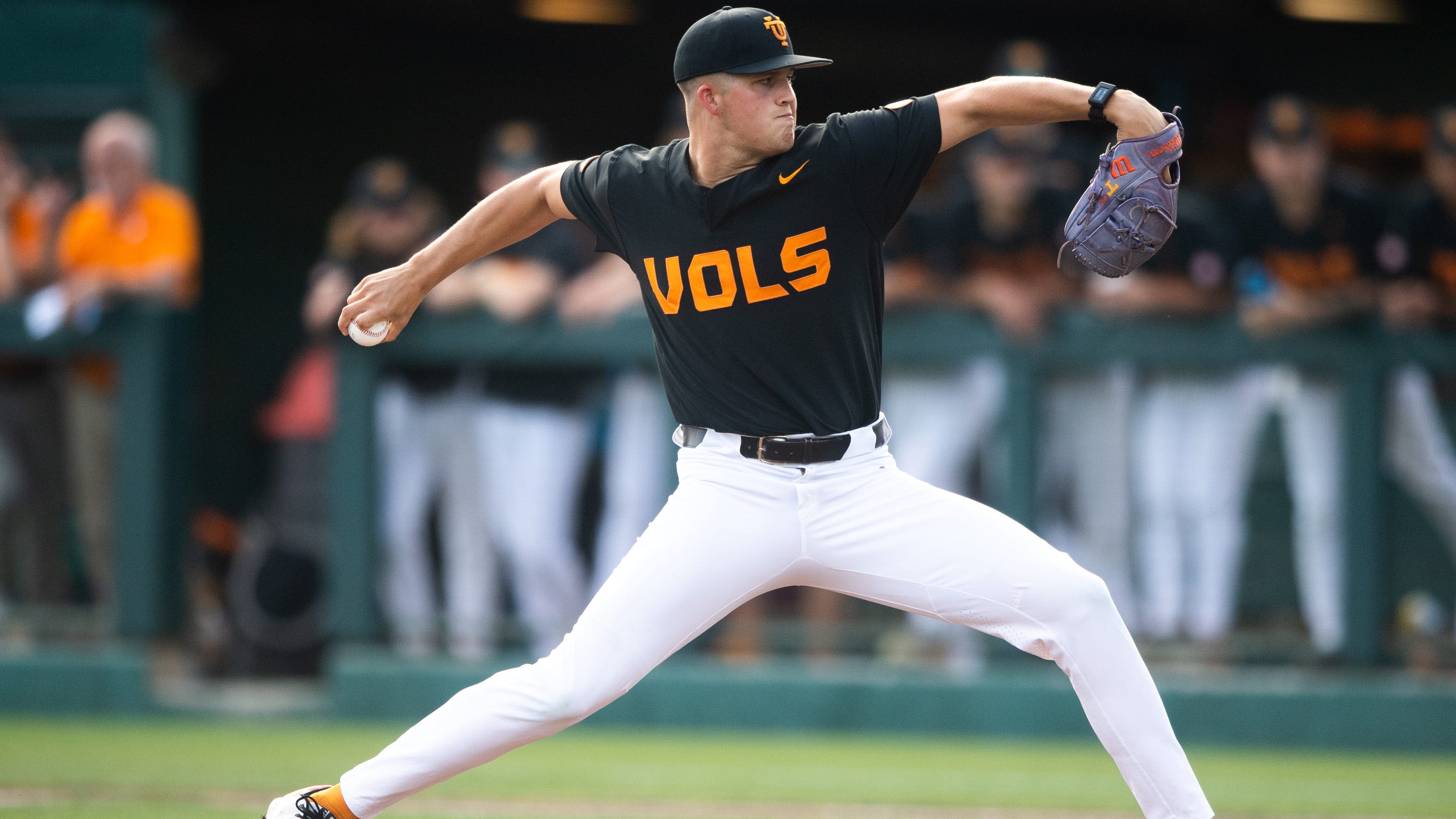 Tennessee baseball live score updates vs Vanderbilt: Vols face Commodores in SEC series