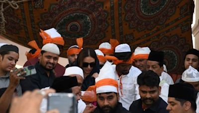 'Jolly LLB 3' actress Huma Qureshi offers prayers at Ajmer Sharif Dargah in Rajasthan
