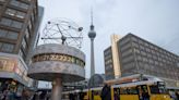 German Private Sector Returns to Growth on Buoyant Services