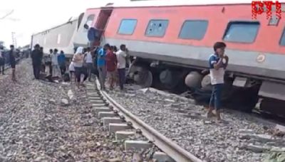 Dibrugarh Express Derails In UP's Gonda, 4 Dead, Over 25 Injured; Rescue Ops Underway