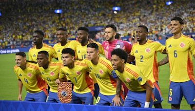 Jugador de Selección Colombia (muy criticado) fue recibido en su club con pasillo