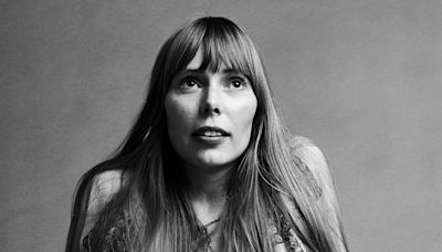 6 Joni Mitchell Songs That You’ll Be Humming All Summer
