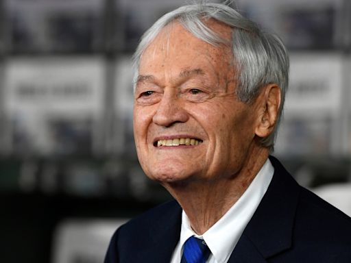 Muere el director Roger Corman, el rey del cine de serie B y descubridor de Scorsese, De Niro o Stallone